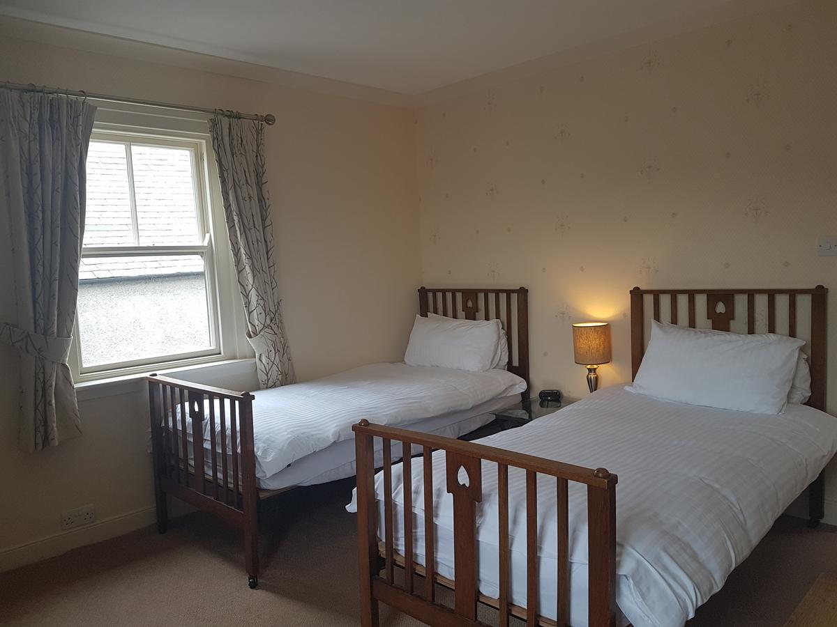 Plough Hotel Kirk Yetholm Bagian luar foto