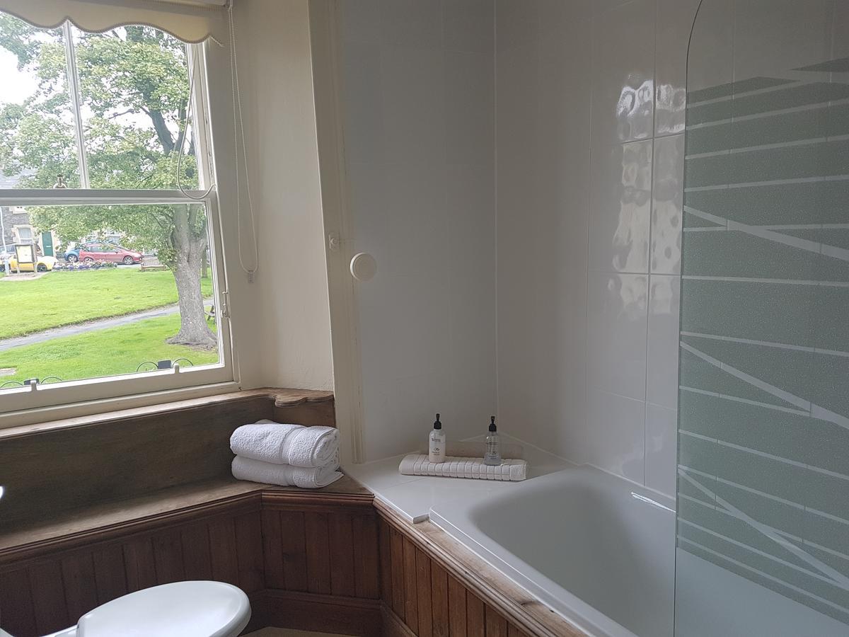 Plough Hotel Kirk Yetholm Bagian luar foto