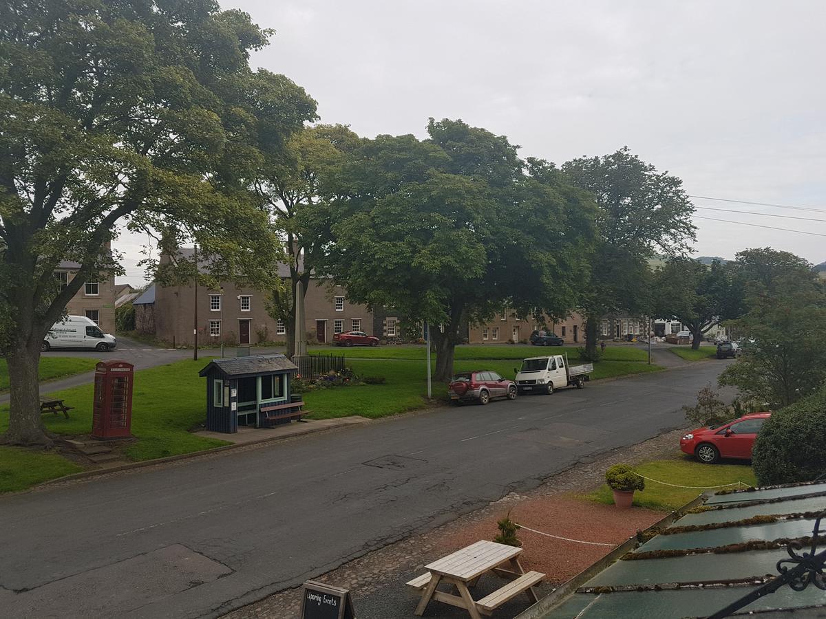 Plough Hotel Kirk Yetholm Bagian luar foto